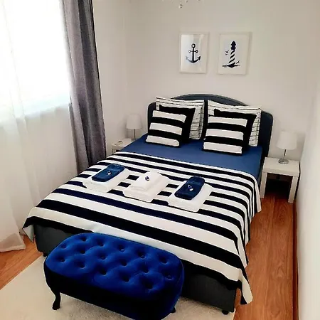 Nautical Warna